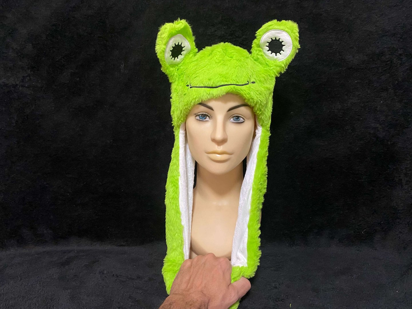 Frog Beanie with moving ears