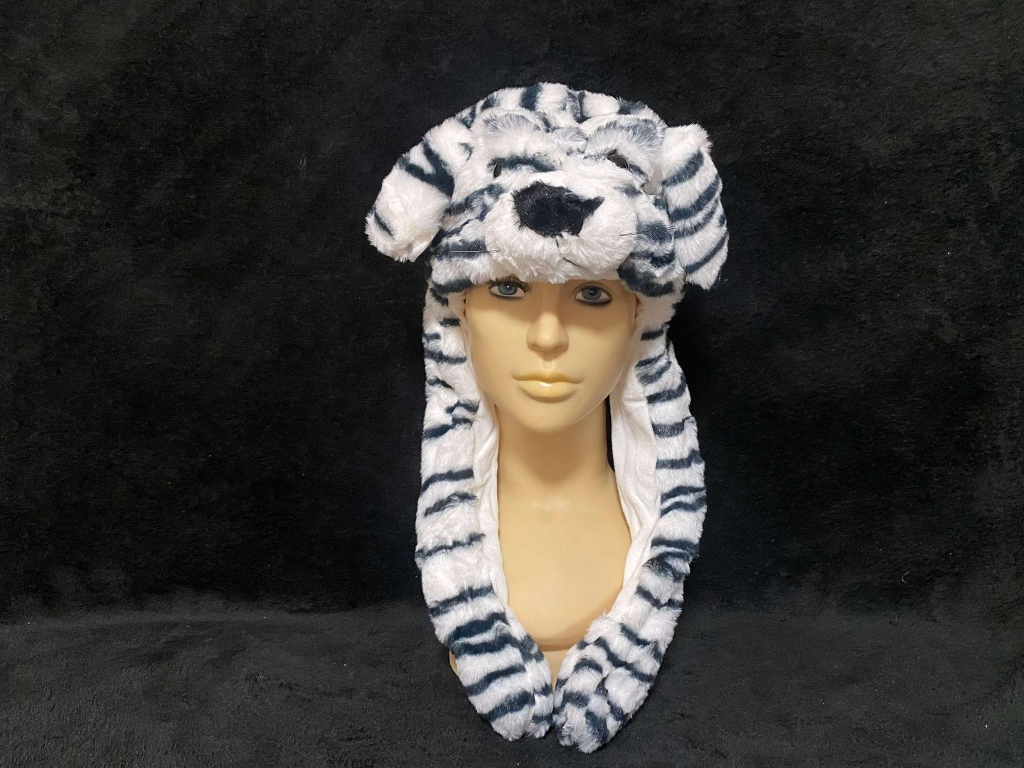 Tiger hat with moving ears